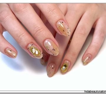 ناخن‌های سرامیکی در سالن زیبایی هیدا بیوتی