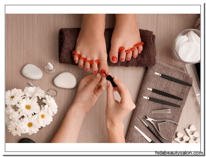 خدمات منیکور و پدیکور در سالن زیبایی هیدا بیوتی