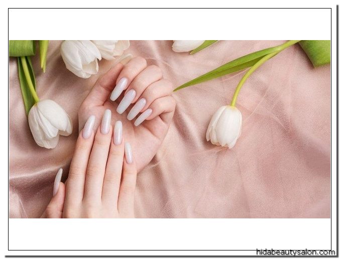 خدمات طراحی ناخن در سالن زیبایی هیدا بیوتی